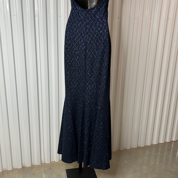 Jodi Kristopher Halter Evening Dress. Preowned - Picture 6 of 9